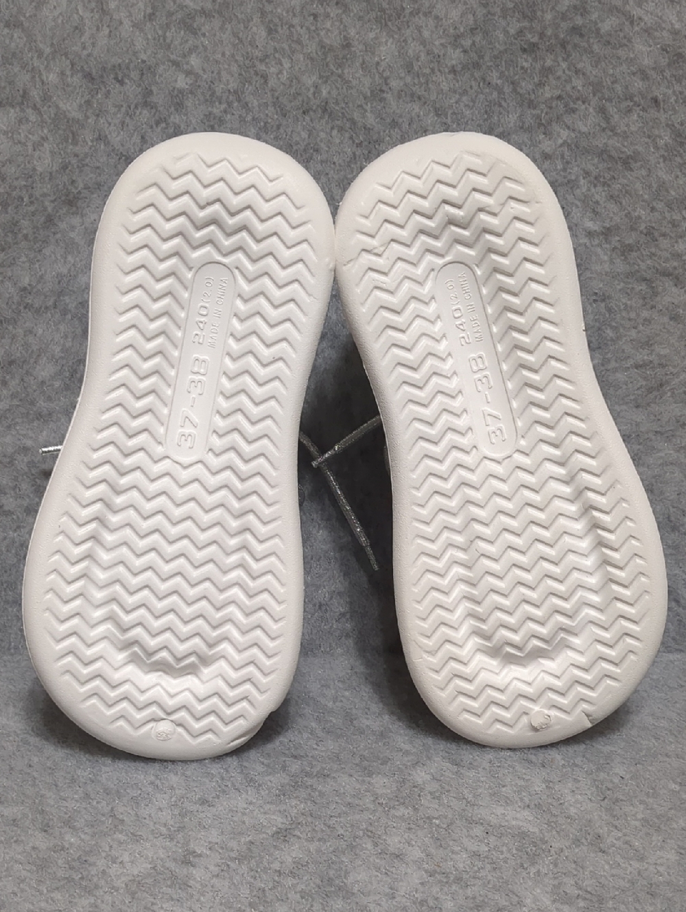 Miniso discontinued powerpuff girls slip on Eva White Women's shoes Size 7 - Picture 5 of 14